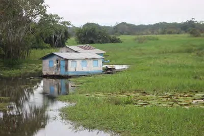Casa e cotidiano ribeirinho